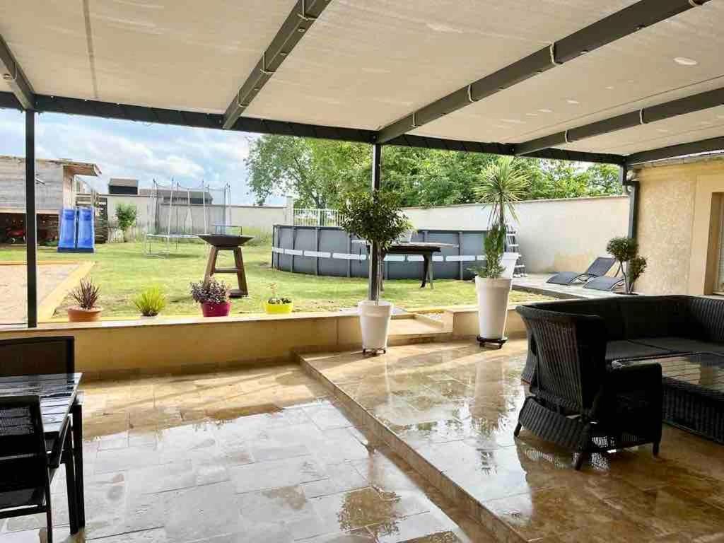 Villa Le Retro Champlay Exterior foto